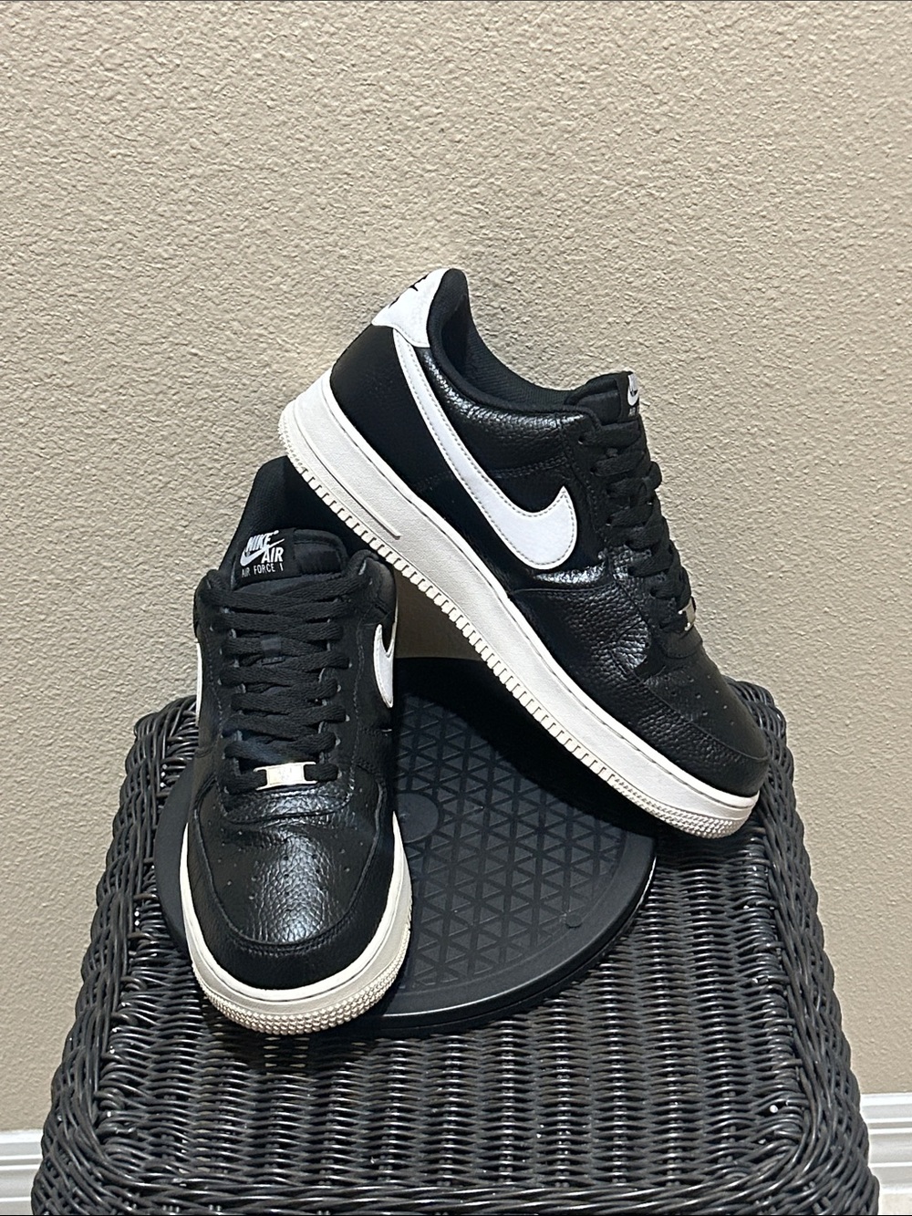 Size 11.5 Nike Air Force 1 Low ‘07 Black White Pebbled Leather CT2302-002